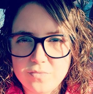 Meet your Posher, Leeann